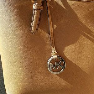 Meet your Posher, Danni